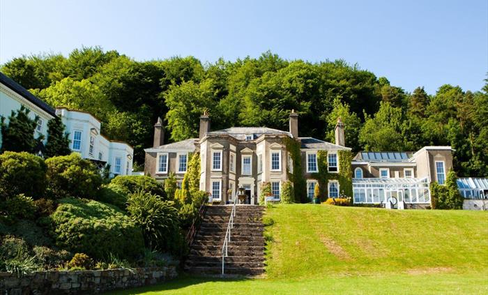 New House Country Hotel